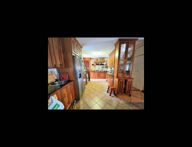 4 BEDROOM HOUSE SOLD IN MAGALIESKRUIN